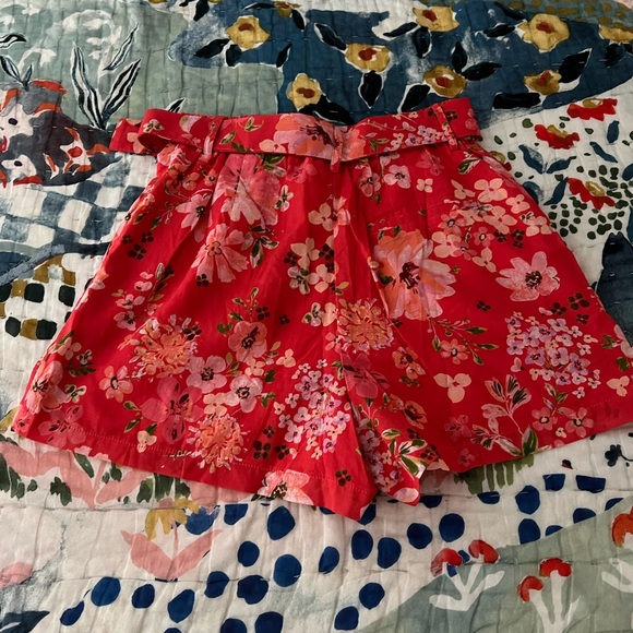 A Chance For Love Red Floral Print Belted Shorts - Picture 3 of 5